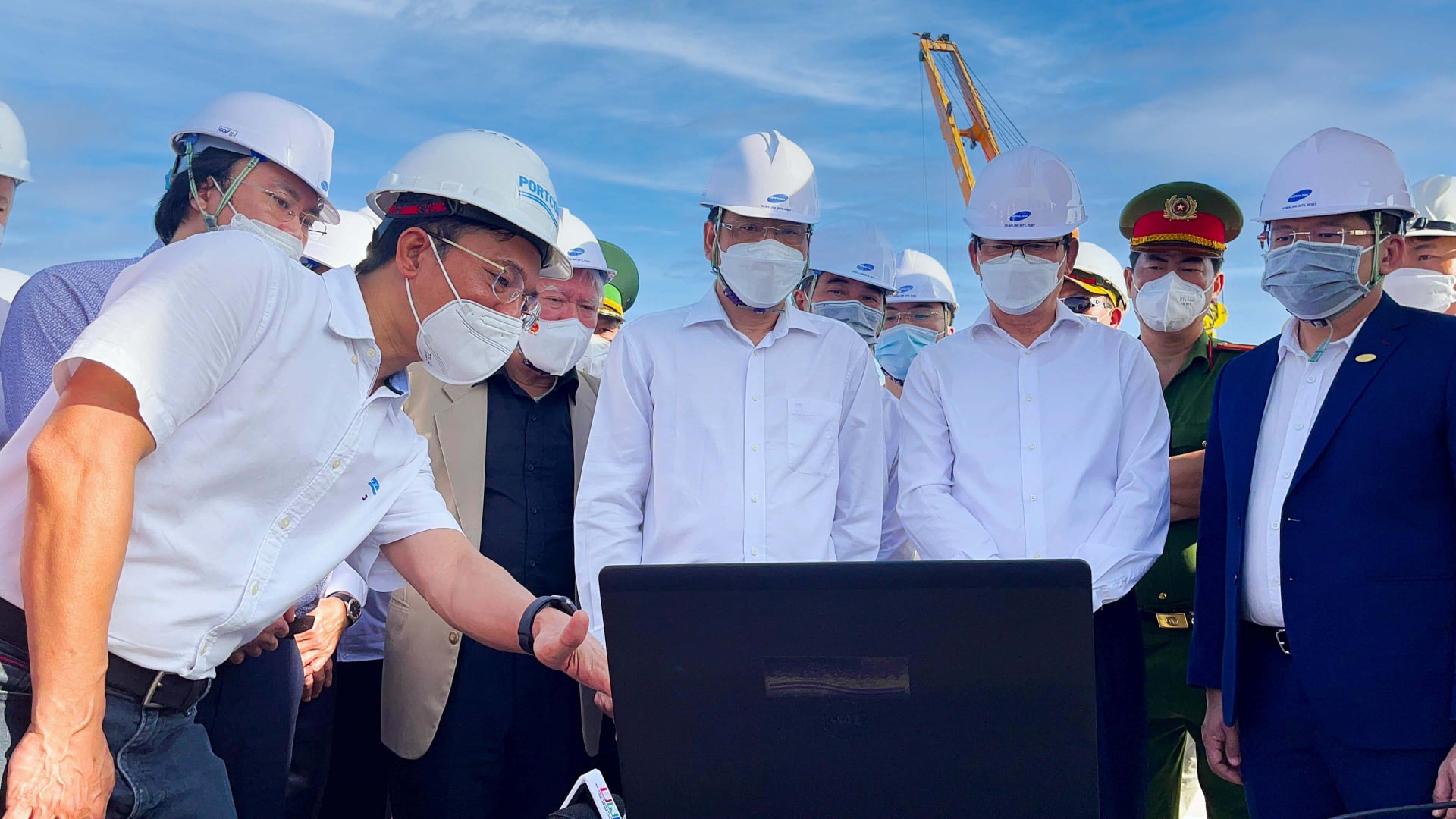 Portcoast and units of the Maritime Administration of Ba Ria - Vung Tau province cooperated in deploying and organizing field surveys in Cai Mep Ha area