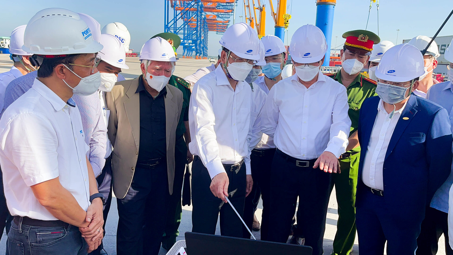 Portcoast and units of the Maritime Administration of Ba Ria - Vung Tau province cooperated in deploying and organizing field surveys in Cai Mep Ha area