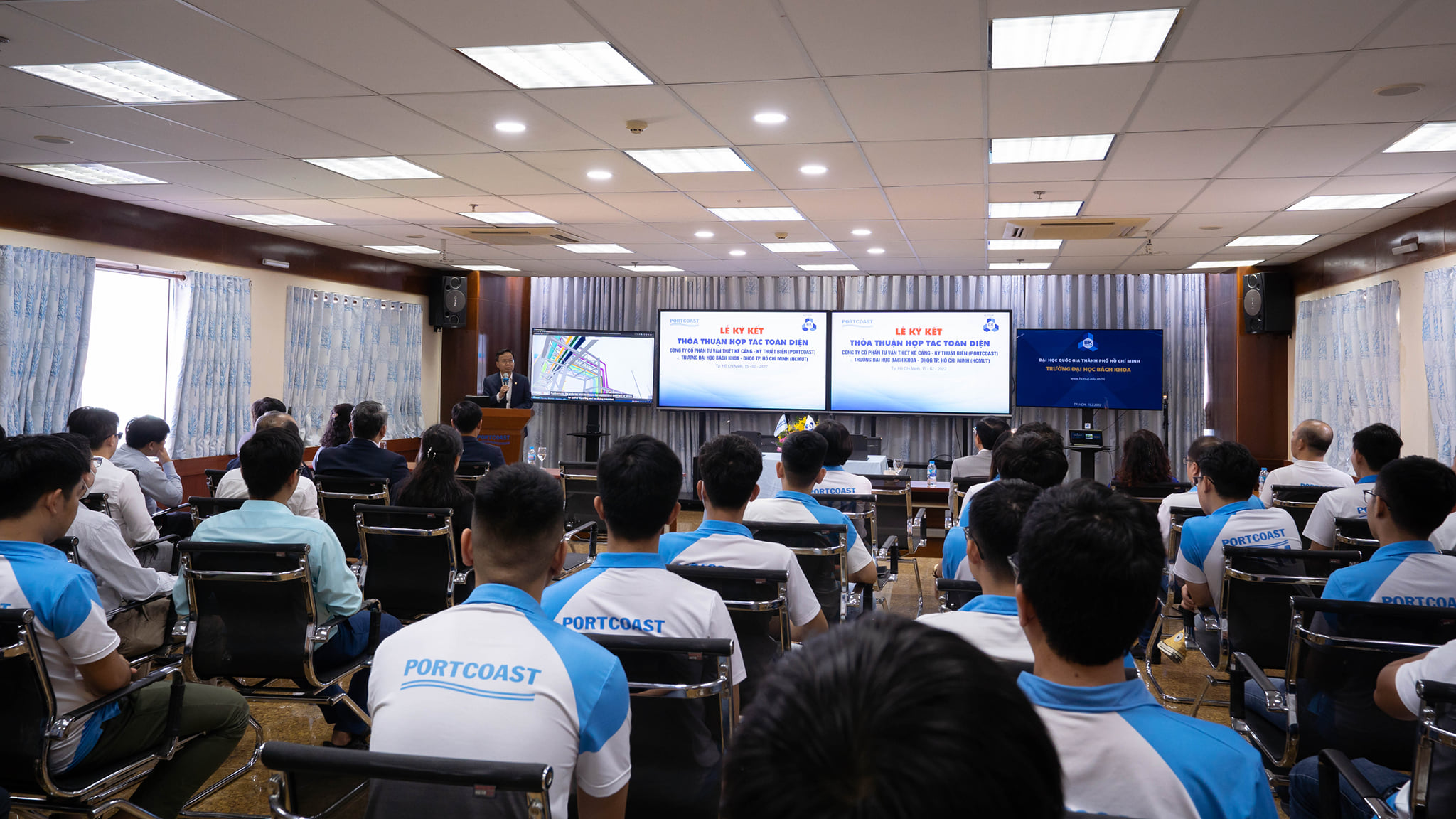 Portcoast Consultant Corporation (Portcoast) and Ho Chi Minh City University of Technology (HCMUT)  signed the Cooperation Agreement