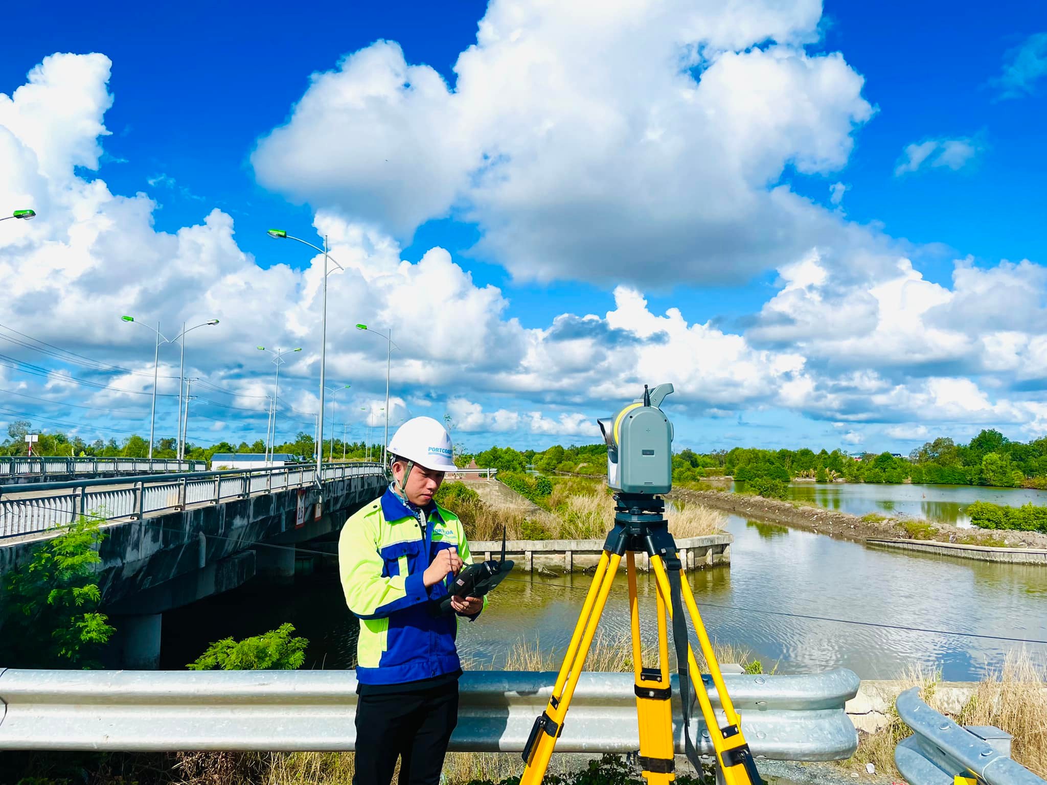 Portcoast had a meeting and introduced new technologies with leaders of Department of Science and Technology and Department of Transport of Ca Mau province