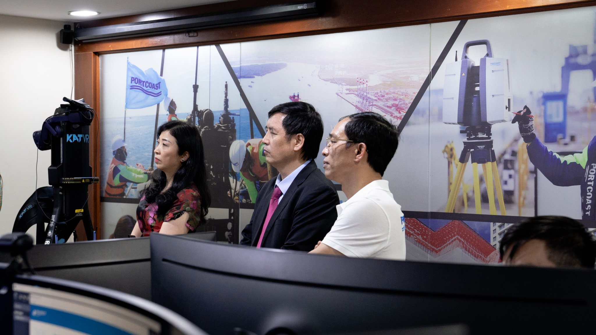 Welcome Hanoi University of Civil Engineering teachers to Portcoast