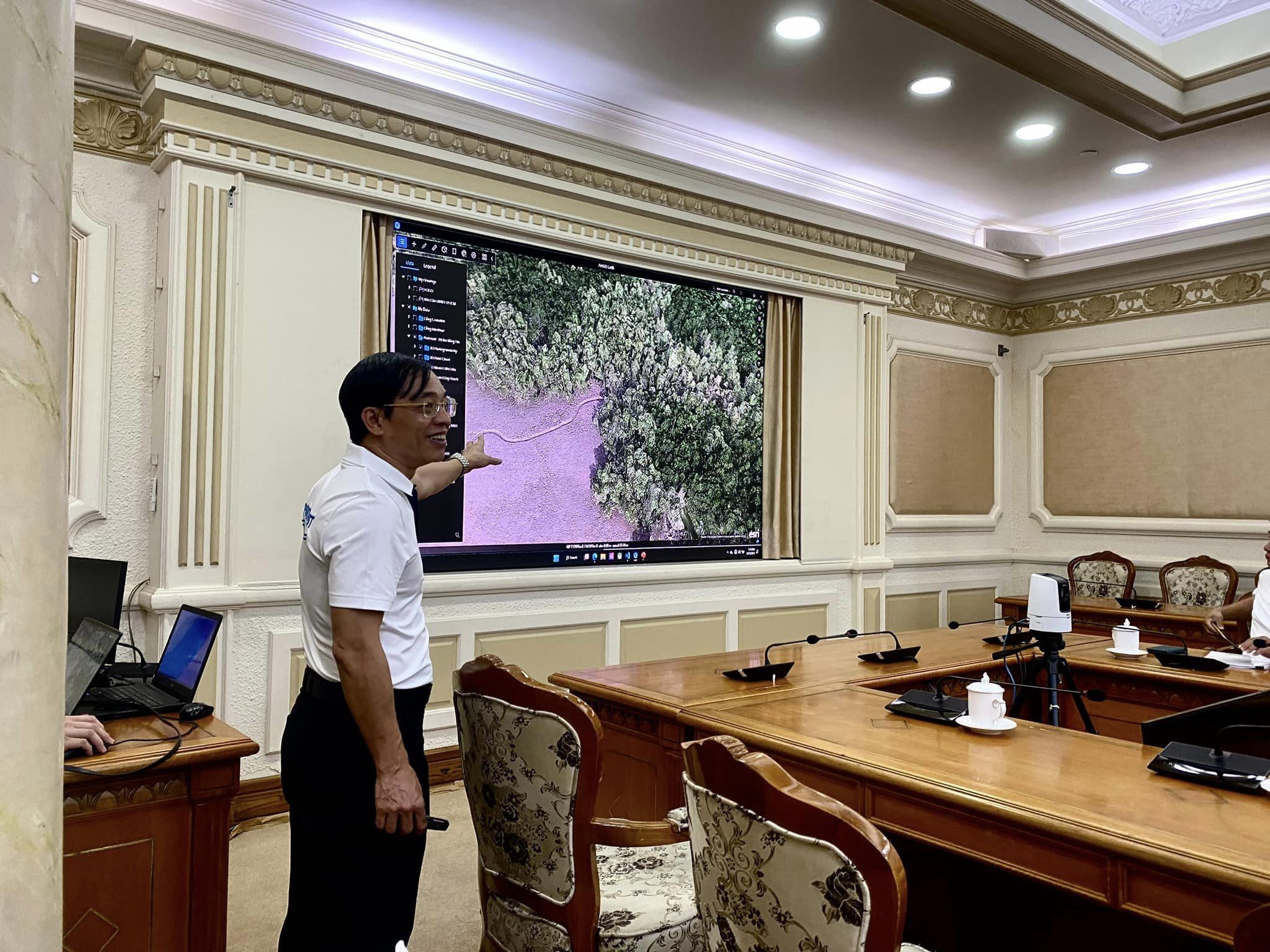 Portcoast attended and reported at the meeting chaired by Chairman of Ho Chi Minh City People's Committee with other Departments on the seaport development planning