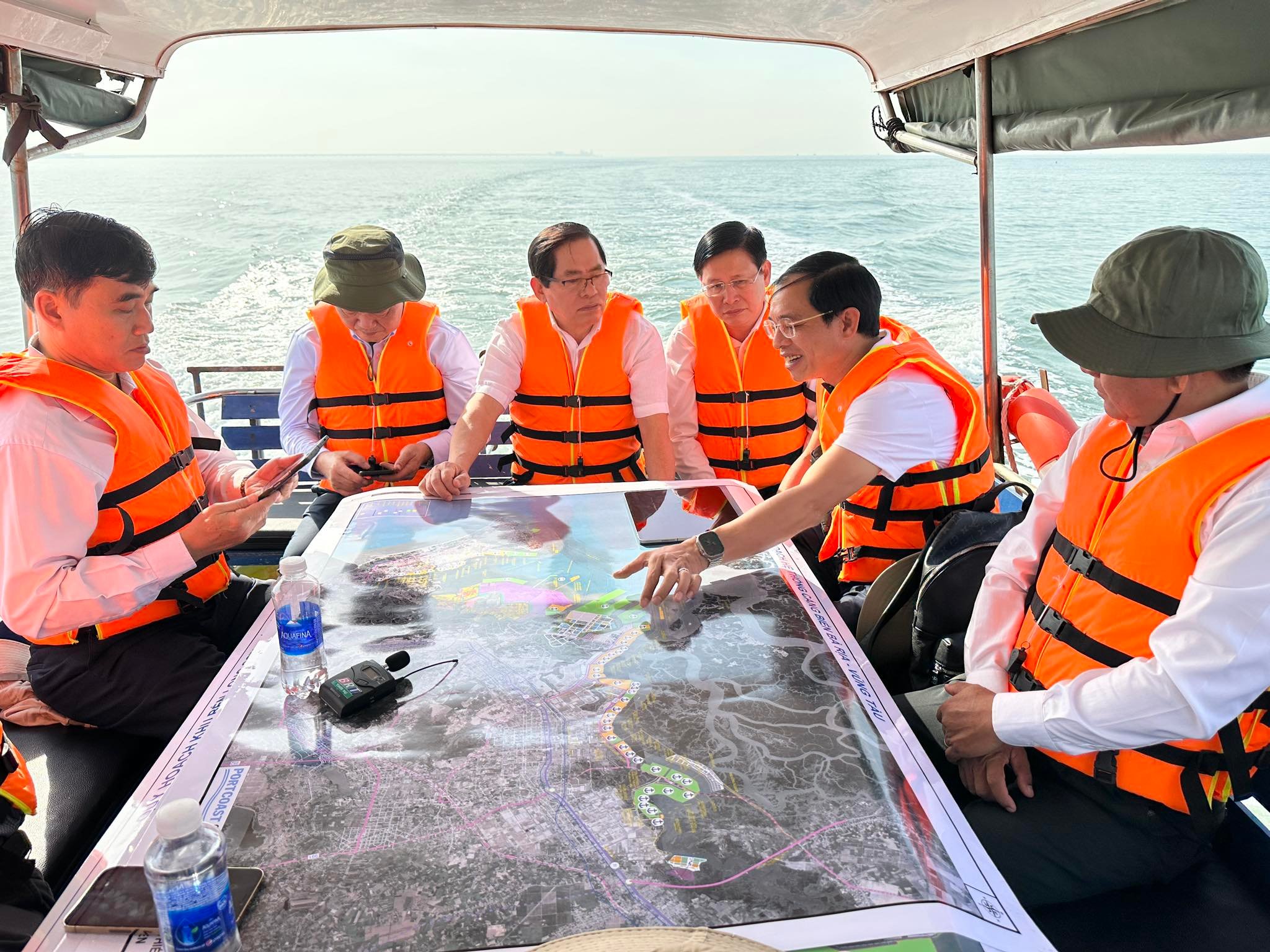 Portcoast accompanied the Secretary of the Provincial Party Committee of BRVT to inspect the Cai Mep Thi Vai seaport system and the province's inland waterways