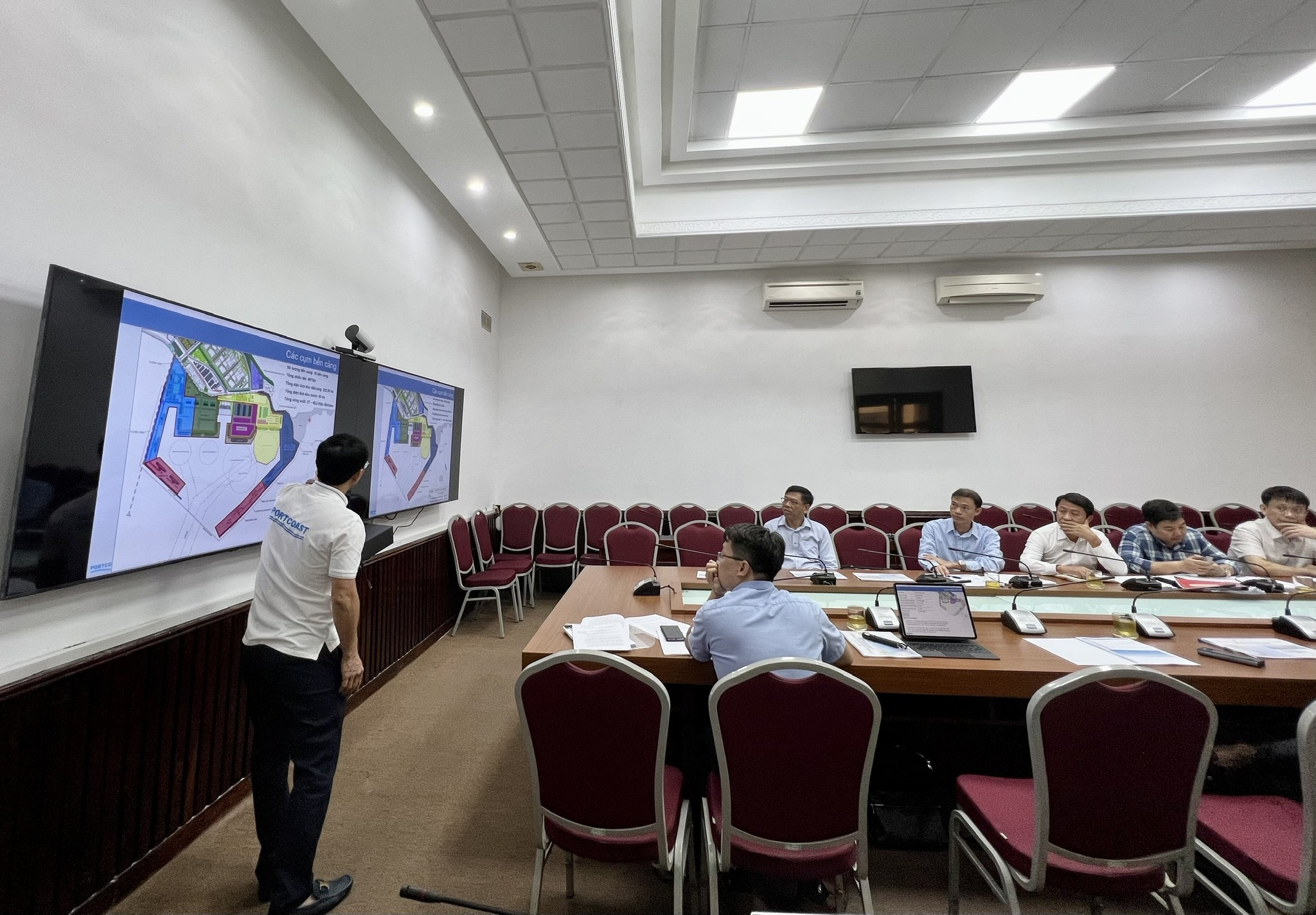 Portcoast presents the Detailed Planning of Seaport Lands and Water Areas of Ninh Thuan Province to the Ministry of Transport, Vietnam Maritime Administration, and Ninh Thuan Province