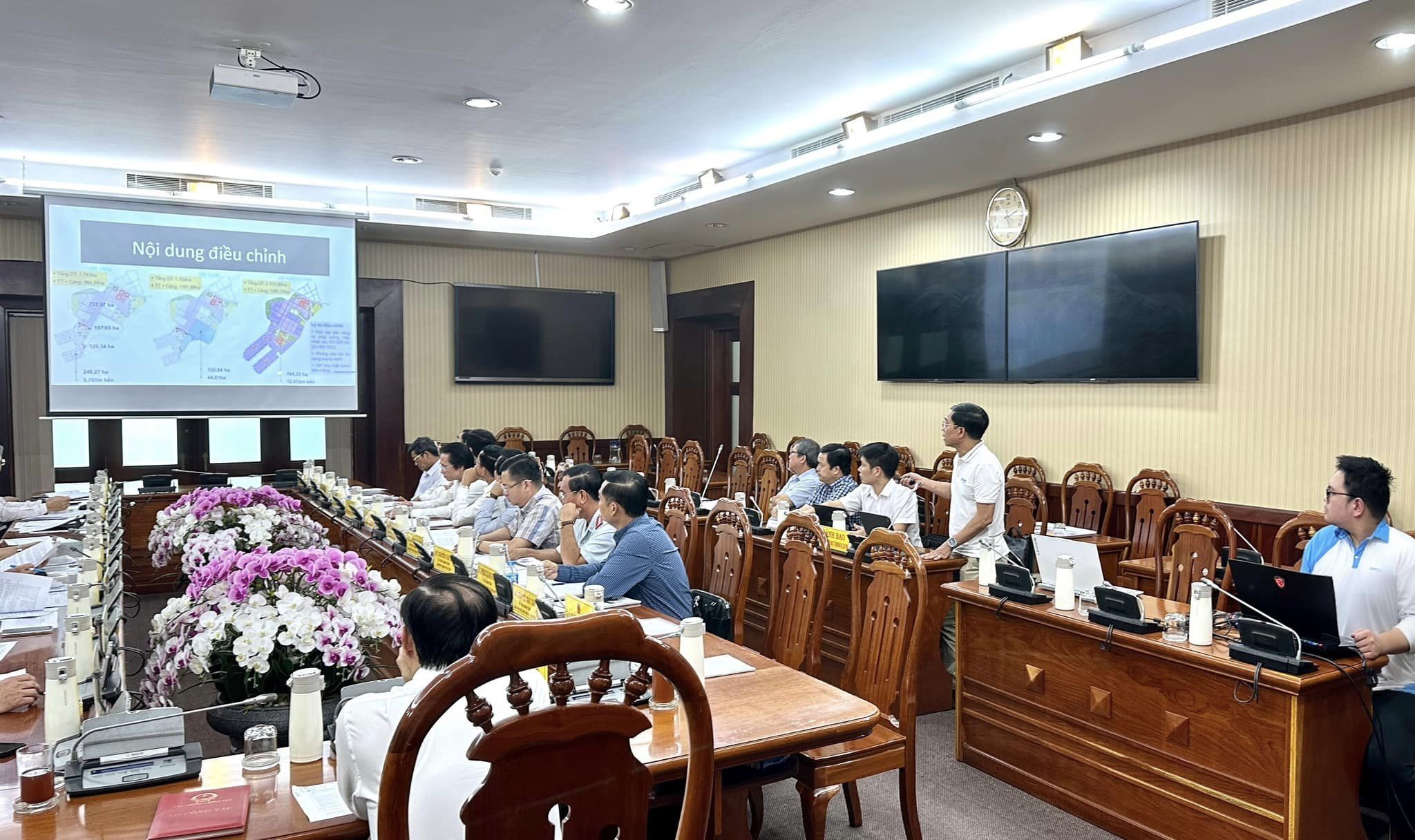 Portcoast reported to the Collective of People's Committee of Ba Ria Vung Tau Province on the zoning plan adjustment project for Cai Mep Ha Logistics Center
