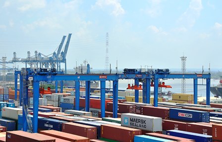 Elevate the seaports of Vietnam