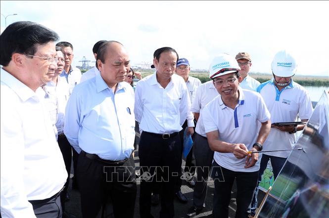 Prime Minister Nguyen Xuan Phuc works with provinces and cities in the southern key economic region