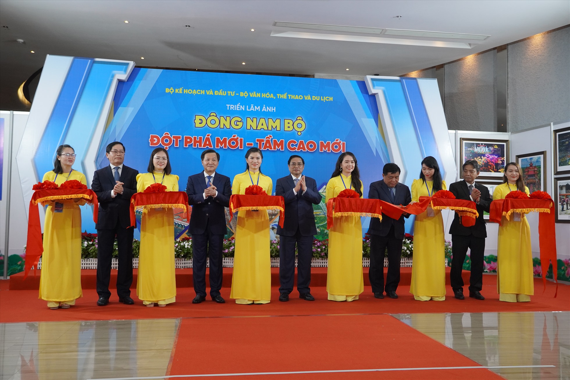 Prime Minister presides over conference on developing Southeast region