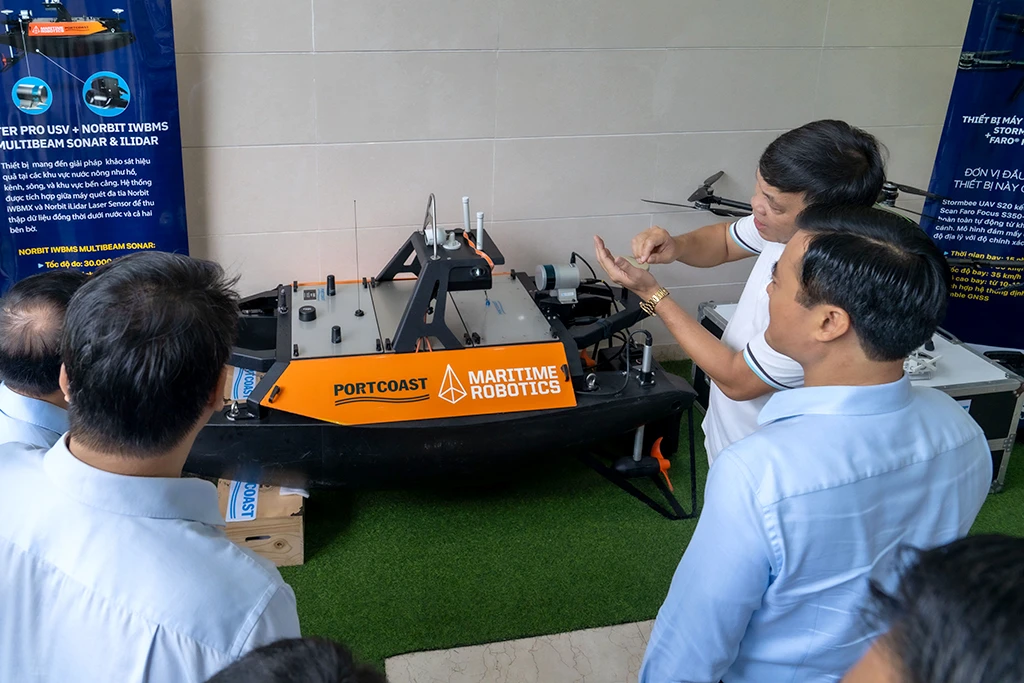 Bất ngờ, ấn tượng với hệ sinh thái thiết bị, công nghệ của Portcoast