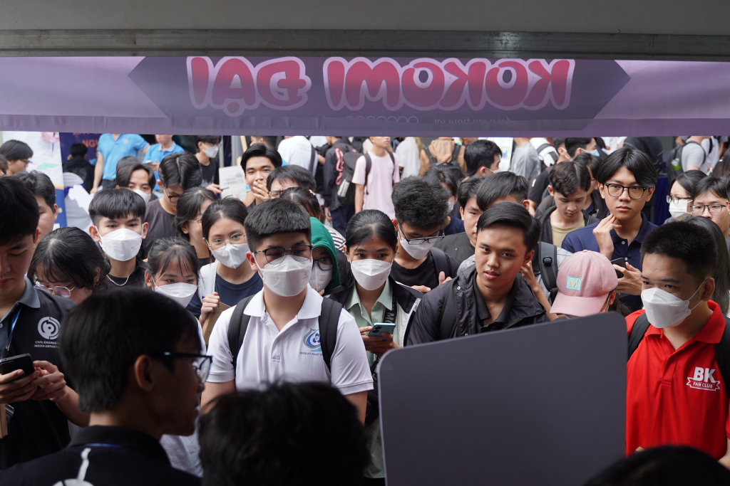 Hội chợ "Hướng nghiệp và Phát triển Con đường Sự nghiệp trong Ngành Xây dựng", tổ chức bởi Khoa Kỹ thuật Xây dựng phối hợp cùng Công ty Tư vấn Portcoast và các công ty khác vào ngày 13 tháng 1 năm 2024, đã cung cấp nhiều thông tin hữu ích cho sinh viên của Khoa Kỹ thuật Xây dựng