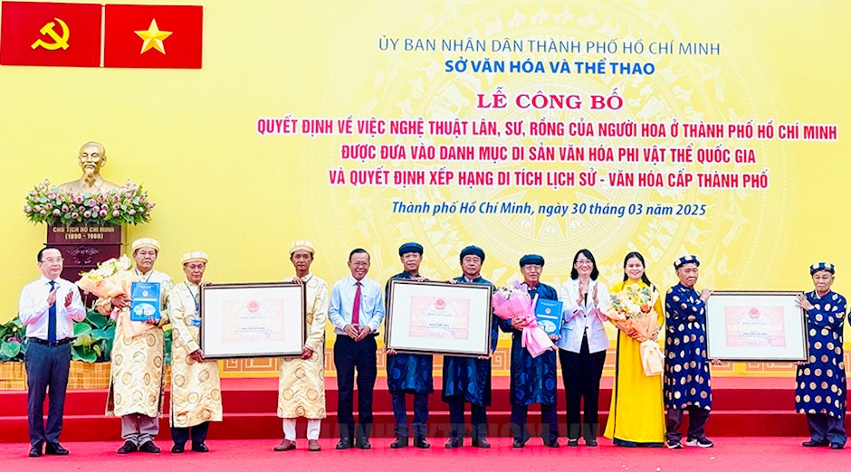 PORTCOAST TRAO TẶNG SẢN PHẨM SỐ HÓA – GÓP PHẦN GÌN GIỮ DI SẢN VĂN HÓA