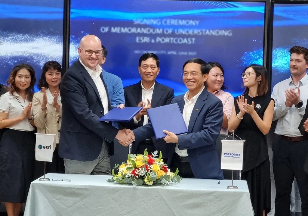 Esri và Portcoast ký kết hợp tác chiến lược thúc đẩy phát triển hạ tầng thông minh và bền vững tại Việt Nam